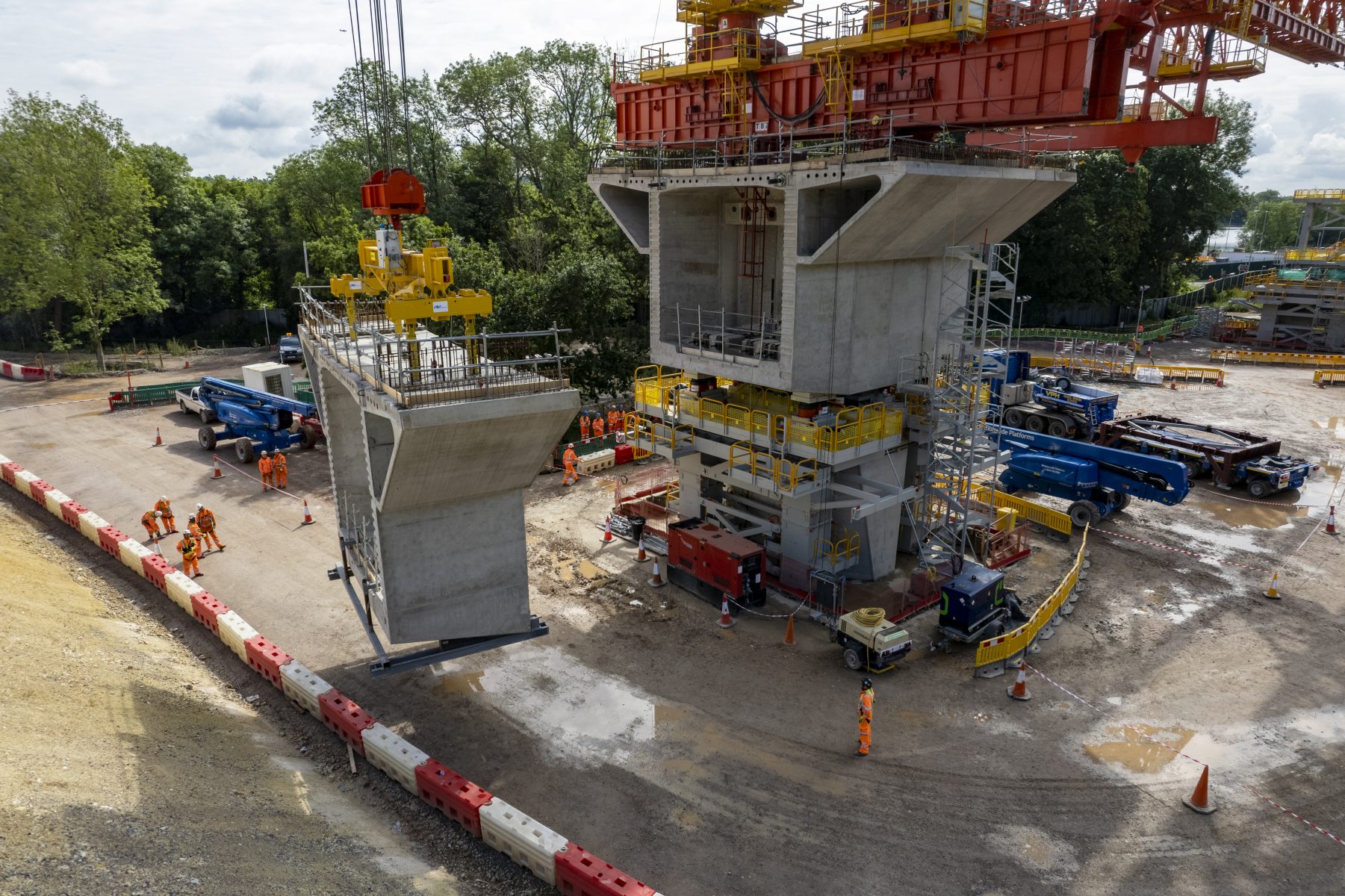 HS2: work begins on UK’s longest railway bridge | Construction News