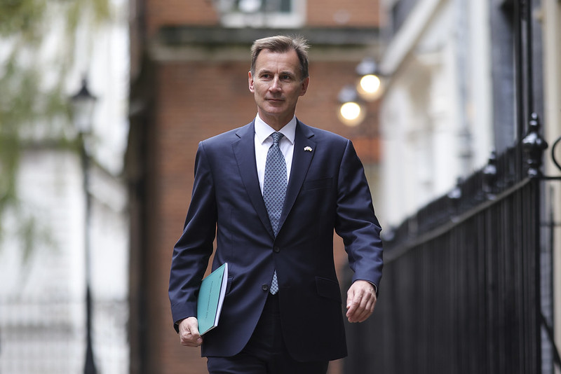 HS2: chancellor backs project despite saying cancellation would 'balance books' - Vimarsana News
