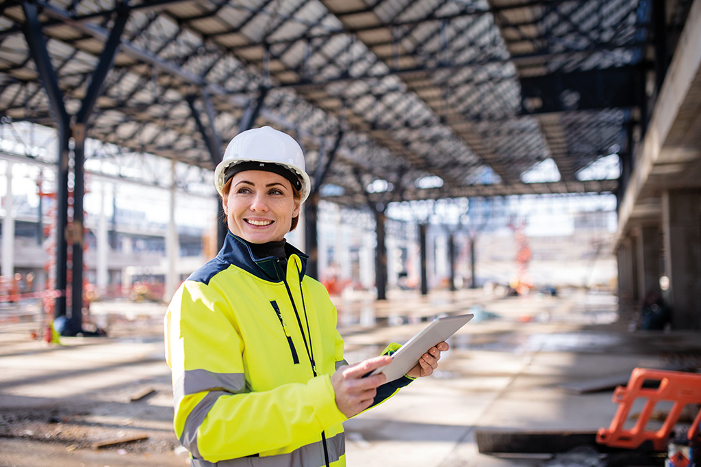 woman-onsite-with-tablet_digital.jpg