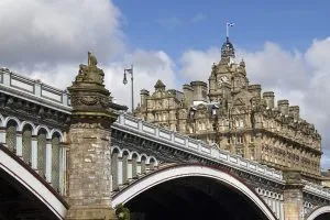 North-Bridge-Edinburgh_shutterstock_112966939-300x200.webp