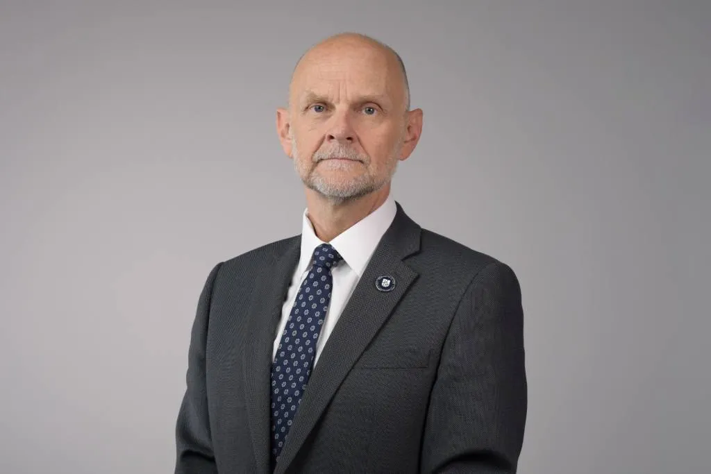 Built environment university vice-chancellor to step down