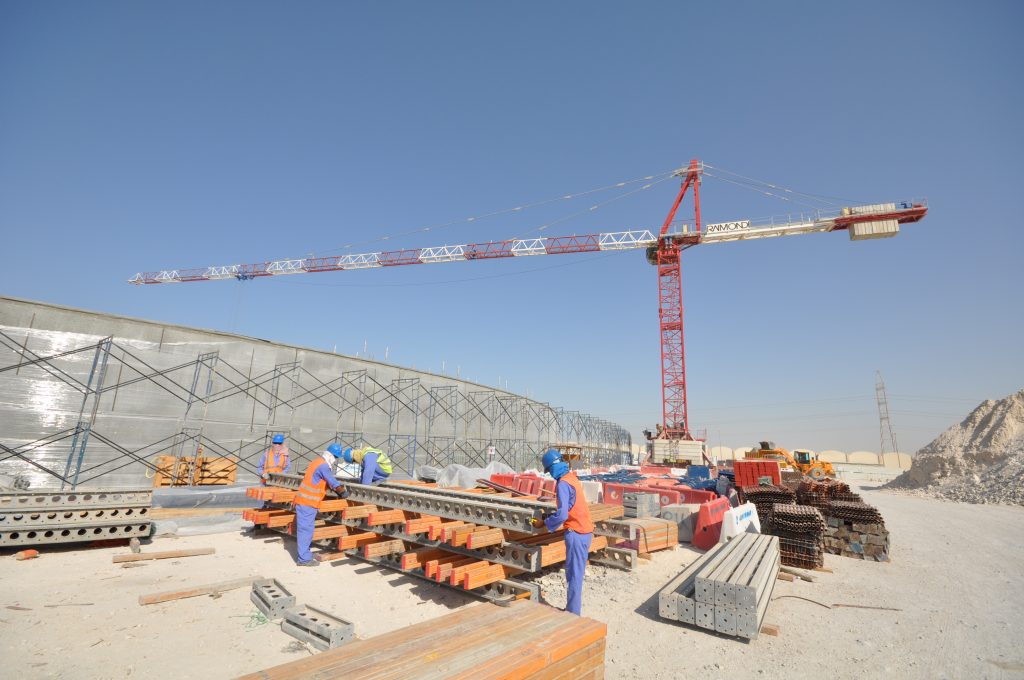 Kwikform Qatar reservoir site workers prepare panels New Civil Engineer