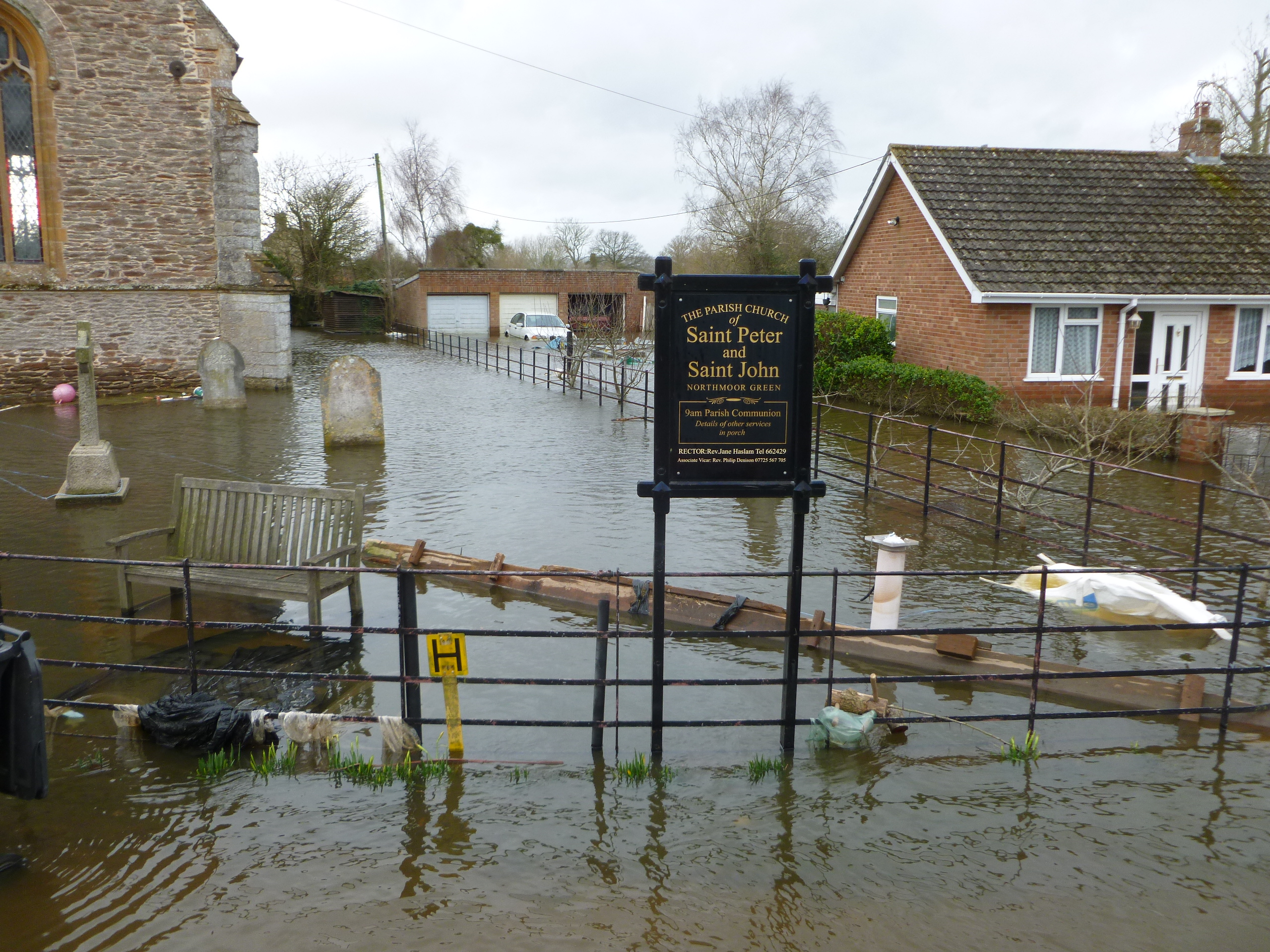 Fall in flood defence spending on official pipeline | New Civil Engineer