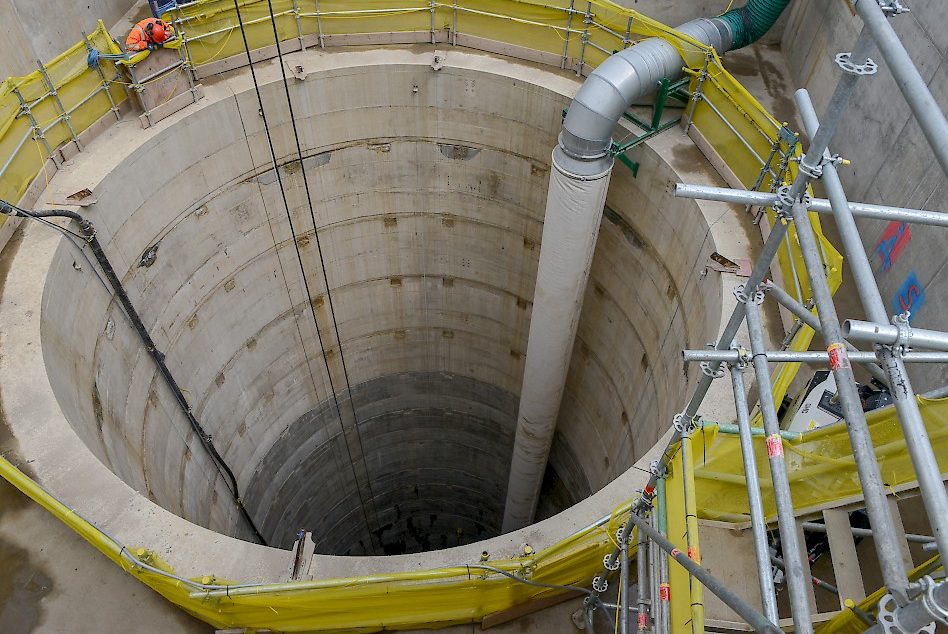 how do i buy shares in sirius minerals