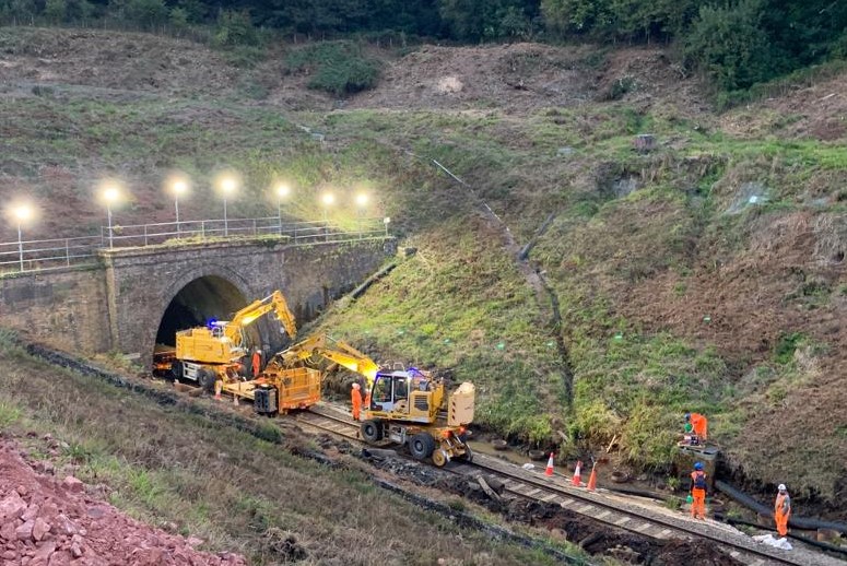 Watch: Network Rail undertakes work to protect Devon railway from landslips - Vimarsana News