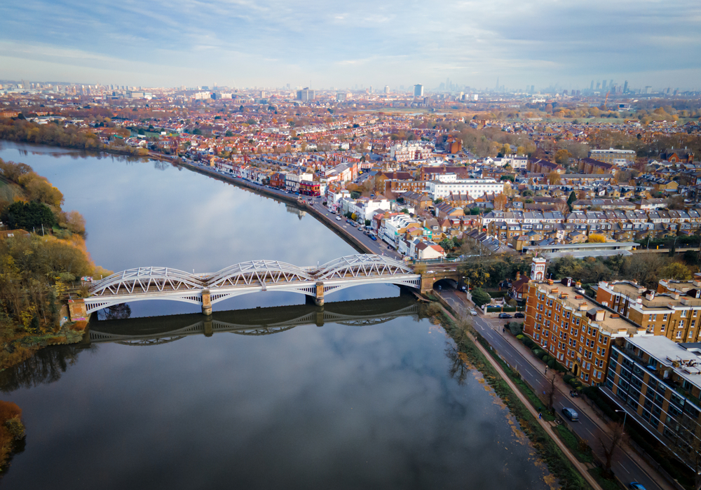 Network Rail closes Barnes Bridge for 'essential repairs' - Vimarsana News