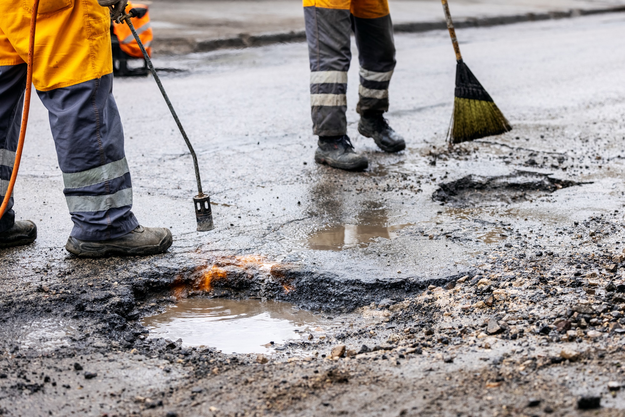 Road Potholes Ditch New Roads To Fix Potholes Say 81 Of Brits In road-potholes-ditch-new-roads-to-fix-potholes-say-81-of-brits-in