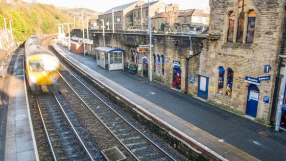 £225M Stalybridge–Diggle TRU works: bridge and Mossley station design notes for engineers