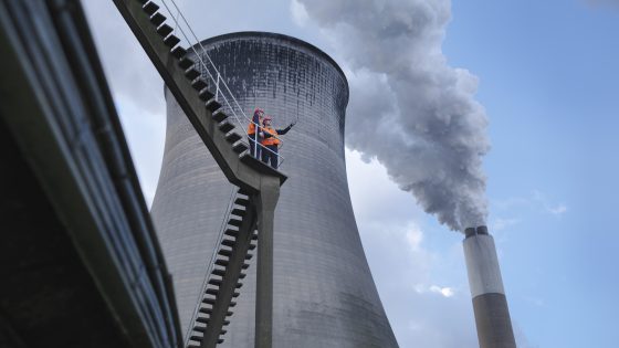 UK net zero needs £26bn a year to 2050 but still cheaper than fossil fuel price shock, CCC says