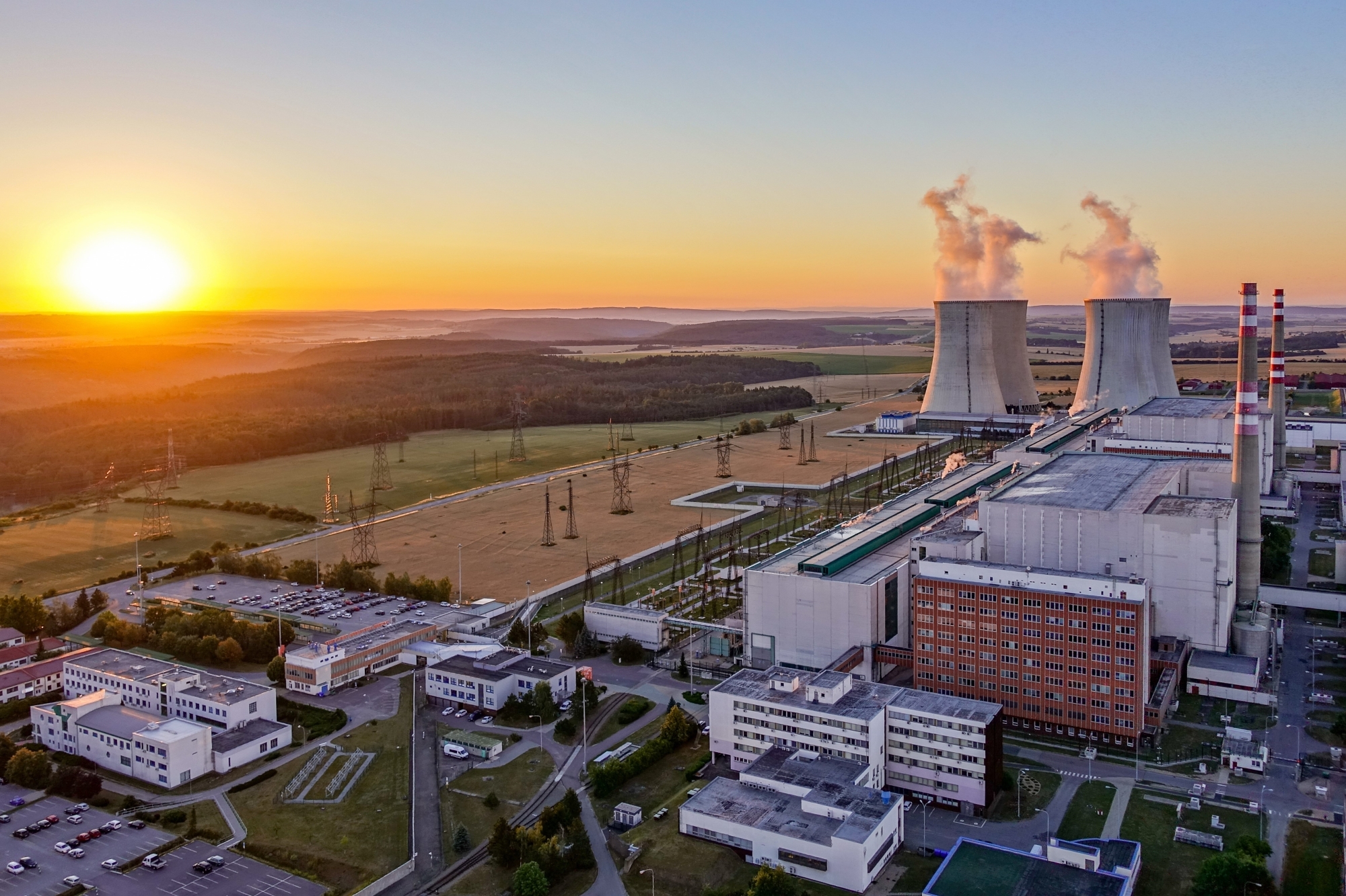 Global nuclear set for record growth in 2025 and SMRs are changing energy  landscape, IEA says | New Civil Engineer
