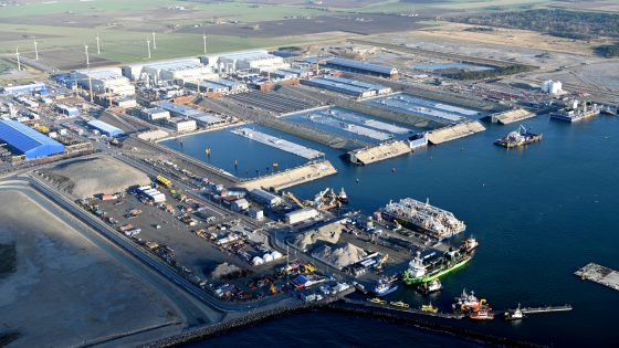 Fehmarnbelt | Tensions flare between parties as tunnel element submersion still not started