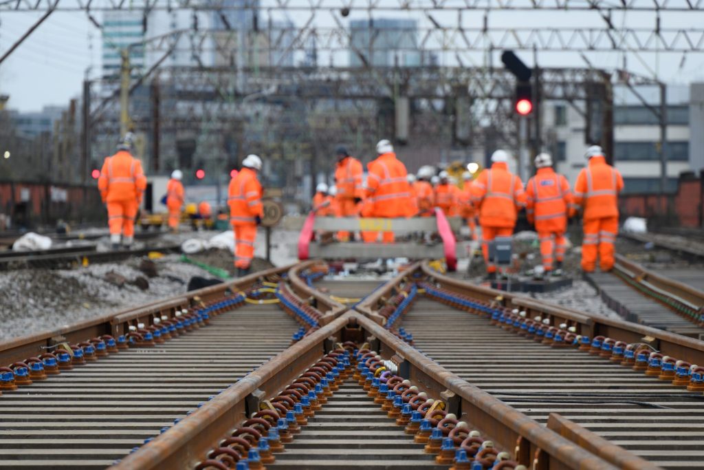 £7.9M Manchester Piccadilly track upgrades: blockade delivery lessons for engineers