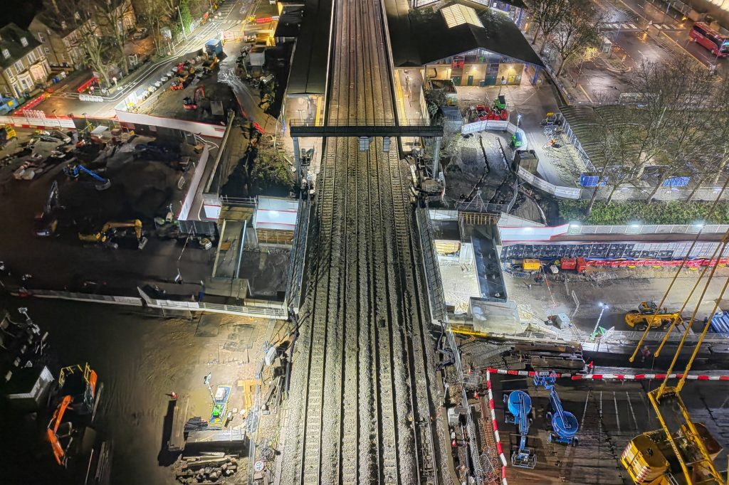 Oxford station bridge replacement: possession planning lessons for engineers