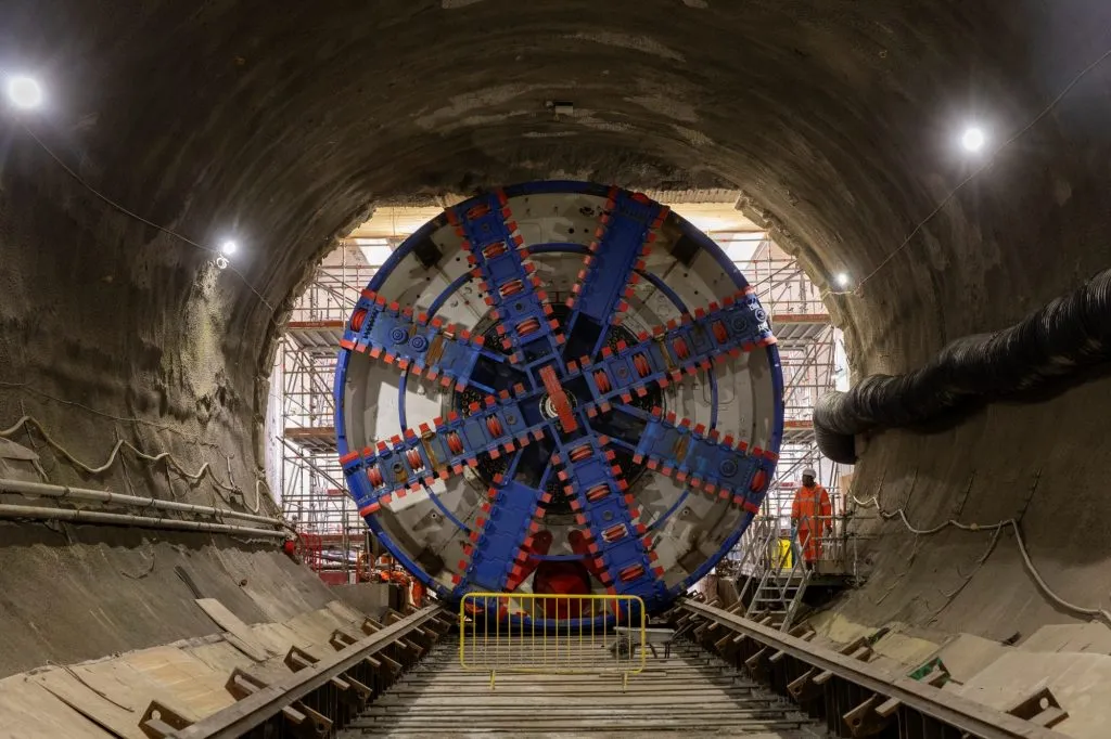 HS2 review and DfT oversight gaps: governance lessons for project engineers