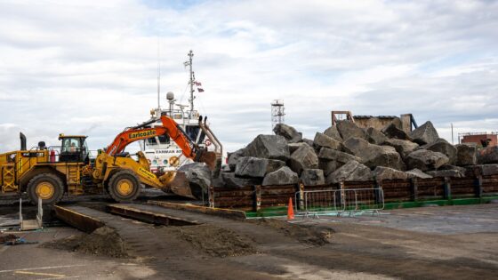 Teesside breakwater works: armour design lessons for coastal engineers