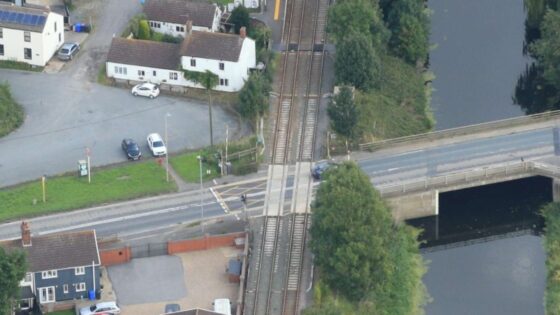£1.4M Lincolnshire track renewal: possessions, drainage and speed for engineers